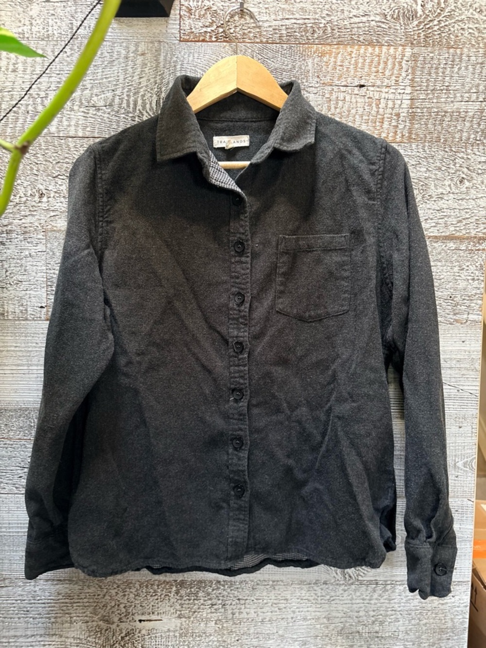 Tradlands | Ely Flannel Button-Up Shirt w/ Contrast Lining - L, Dark Gray